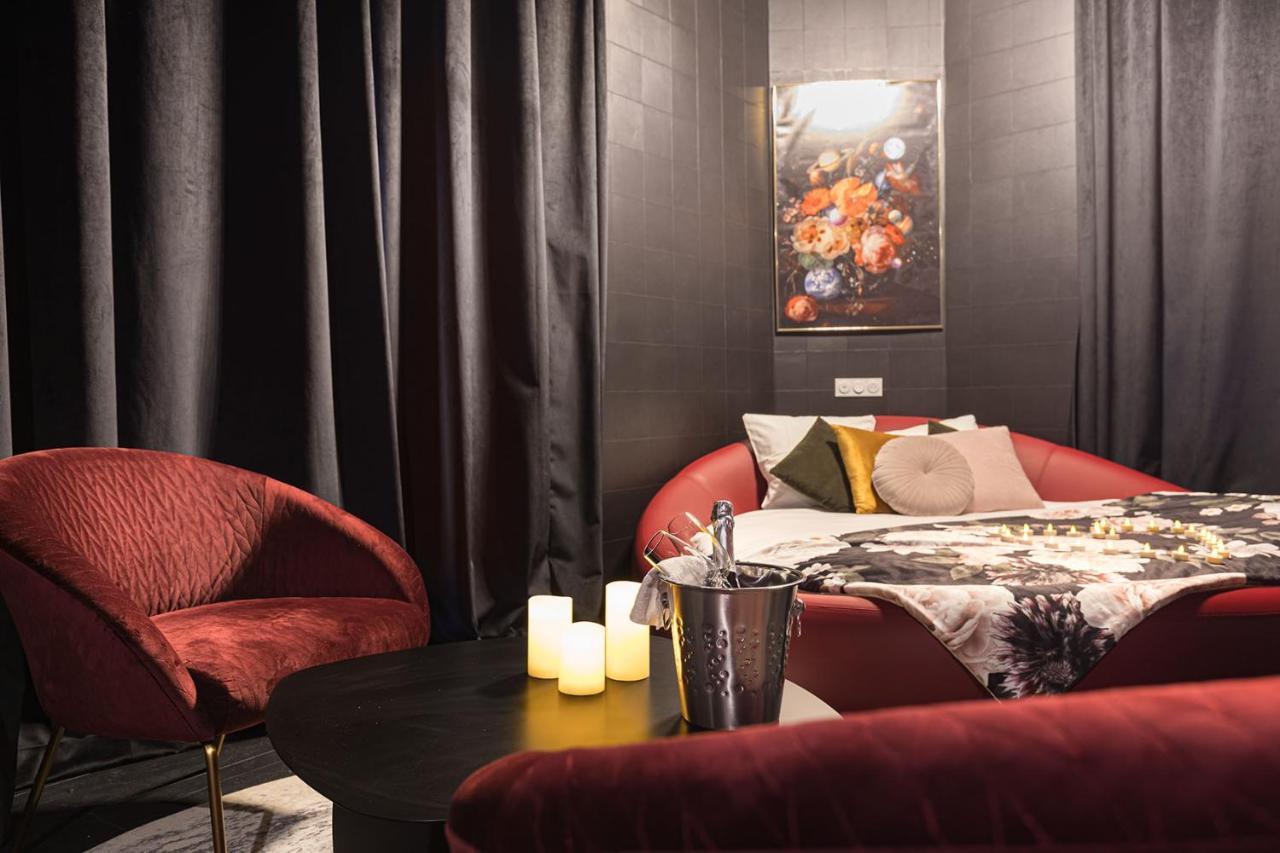 Legend Majestic Superbe Love Room - Jacuzzi - Champagne - Romantisme - parking privé Mâcon Extérieur photo