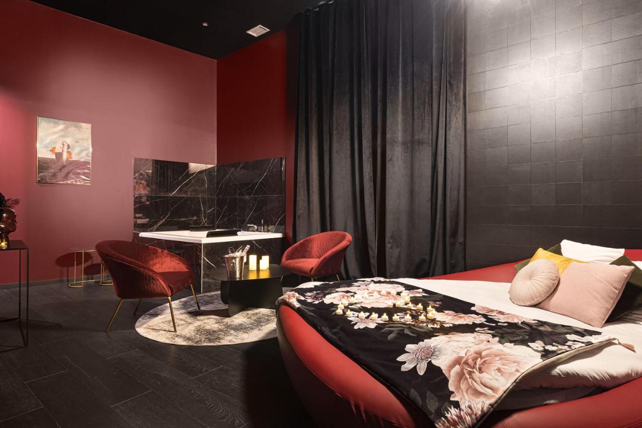 Legend Majestic Superbe Love Room - Jacuzzi - Champagne - Romantisme - parking privé Mâcon Extérieur photo